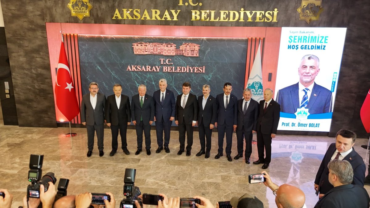 AKSARAY BELEDİYESİ YENİ HİZMET BİNASININ İLK BAKAN KONUĞU TİCARET BAKANI ÖMER BOLAT OLDU