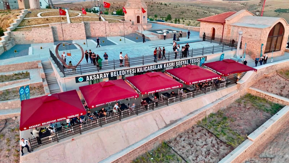 AKSARAY BELEDİYESİ KILIÇARSLAN KASRI SOSYAL TESİSİ İLK AYINDA 15 BİN MİSAFİRİ AĞIRLADI